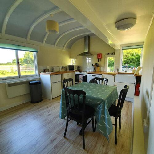 Railway Carriages Hinton Admiral Villa Bagian luar foto