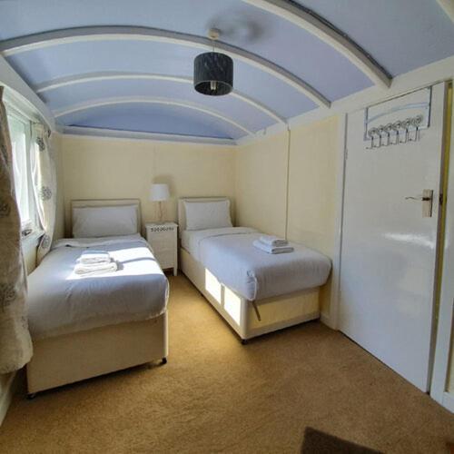 Railway Carriages Hinton Admiral Villa Bagian luar foto